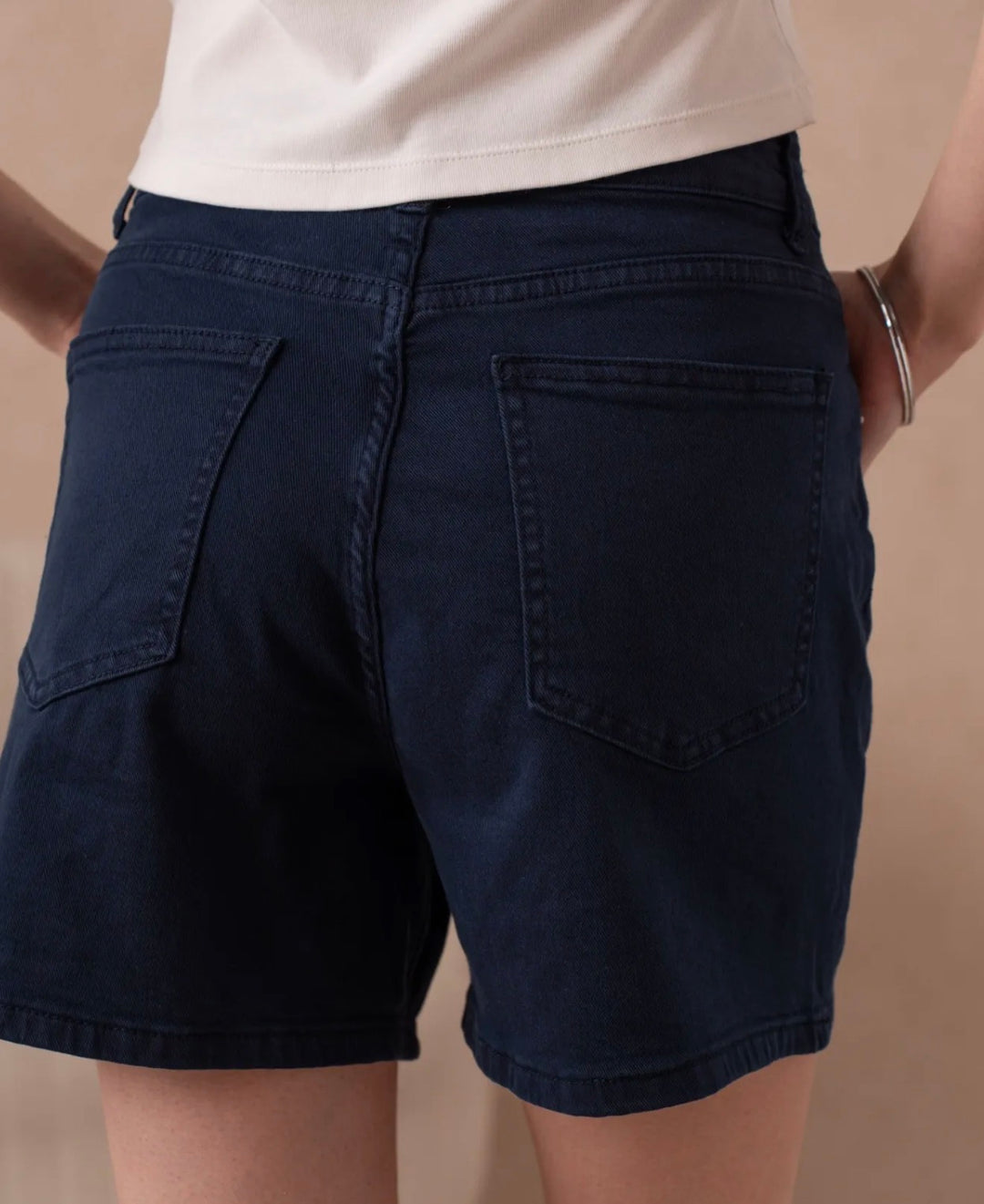 Short Camille