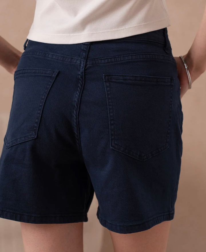 Short Camille